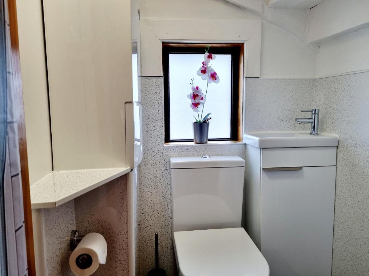 Inverness City 3 Bedroom House Free Parking Ngoại thất bức ảnh