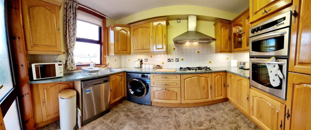 Inverness City 3 Bedroom House Free Parking Ngoại thất bức ảnh